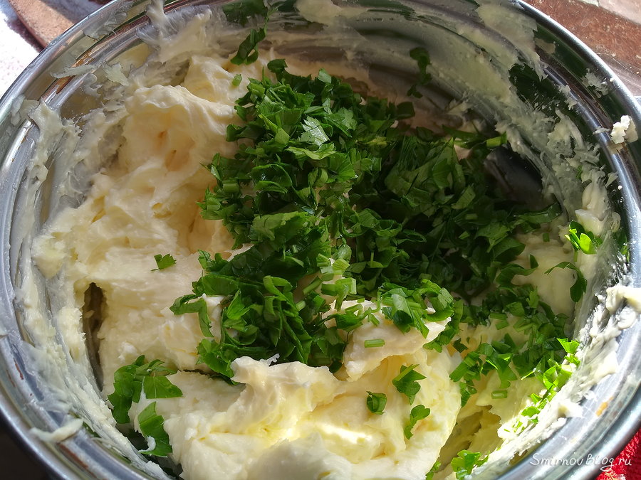 Рецепт «Брынза с чесноком, сливочным маслом и зеленью»