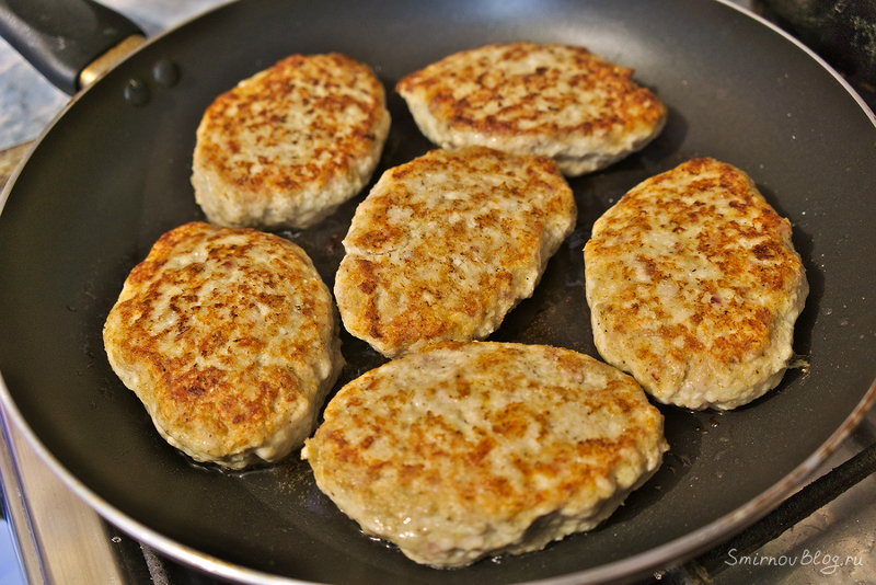 Рецепт вкусных домашних котлет из куриного фарша Рецепт вкусных домашних котлет из куриного фарша