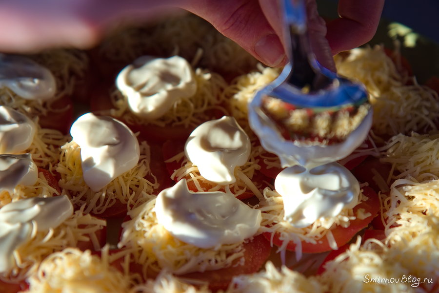 «Мухоморы» — вкусная закуска из помидор