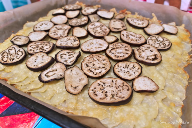 Картофельный рулет с фаршем или мусака-ролл