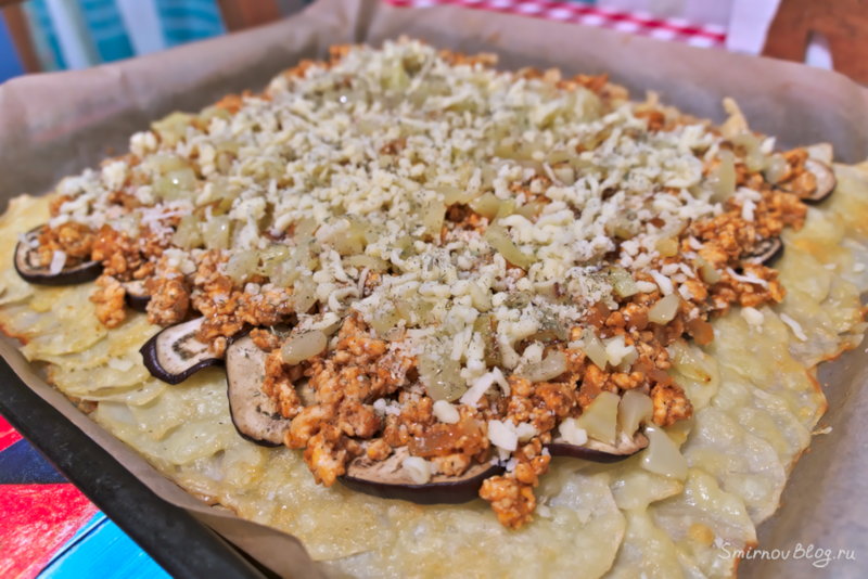 Картофельный рулет с фаршем или мусака-ролл