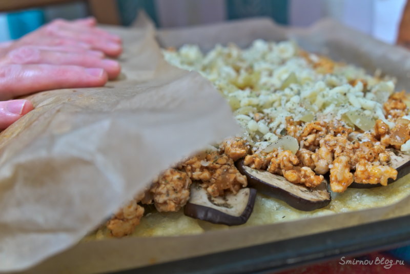 Картофельный рулет с фаршем или мусака-ролл