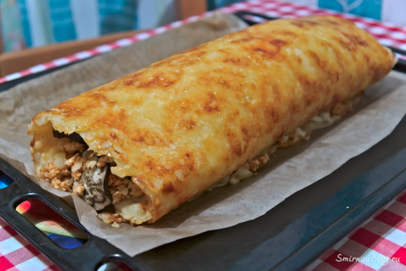 Картофельный рулет с фаршем или мусака-ролл
