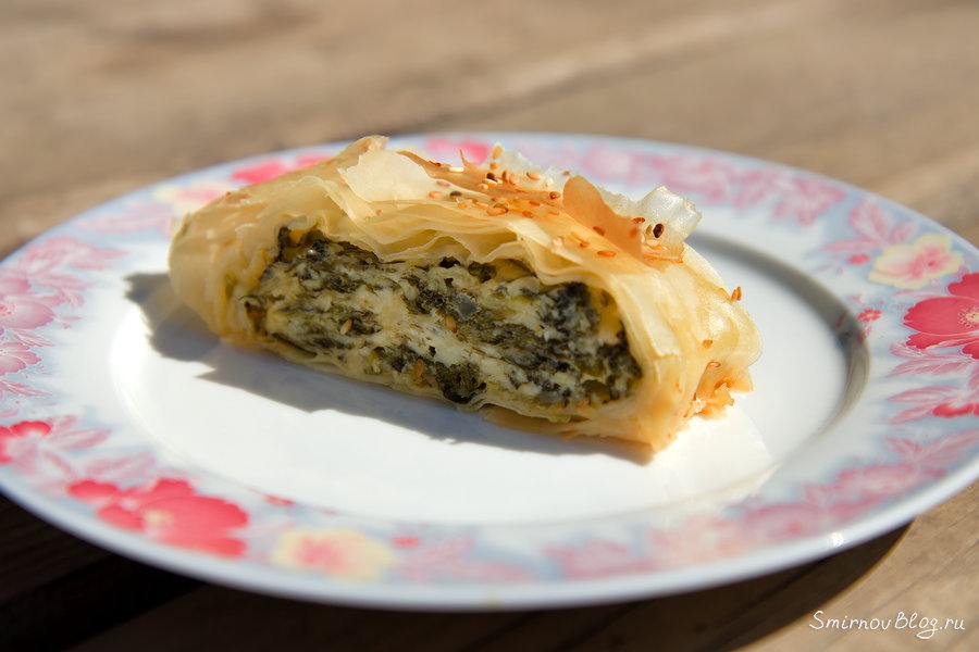 Рулет со шпинатом и сыром