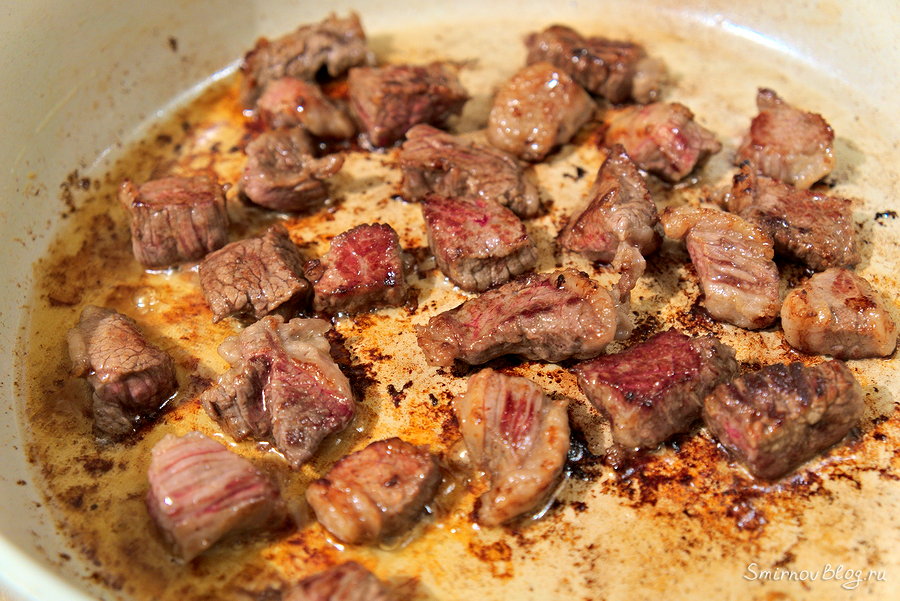 Очень вкусное тушёное мясо с подливкой Очень вкусное тушёное мясо с подливкой