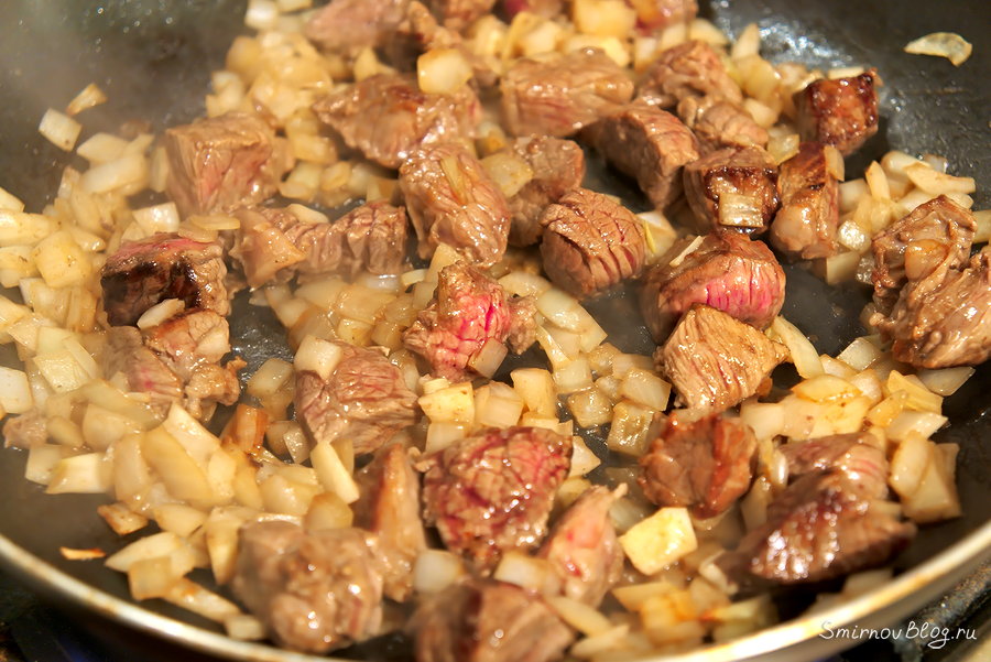 Очень вкусное тушёное мясо с подливкой Очень вкусное тушёное мясо с подливкой