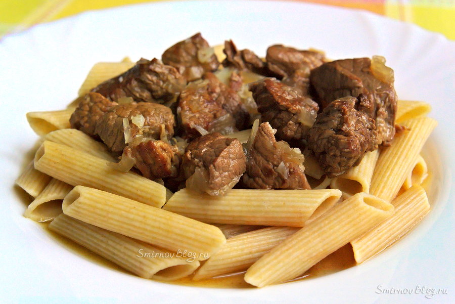 Очень вкусное тушёное мясо с подливкой Очень вкусное тушёное мясо с подливкой