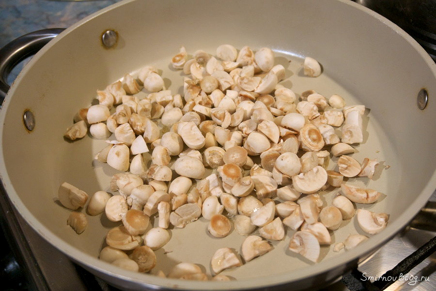 Рецепт жульена на сковороде со сметаной