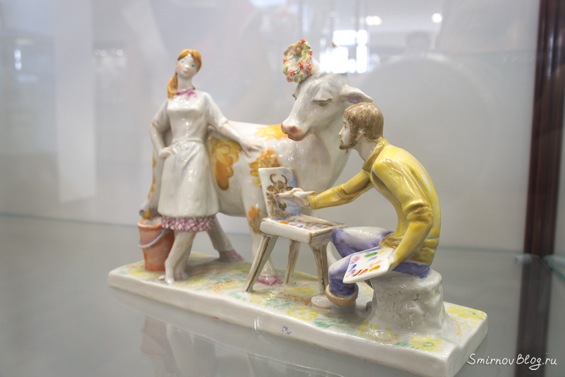 Экспонаты музея фарфора в Ликино-Дулёво Экспонаты музея фарфора в Ликино-Дулёво