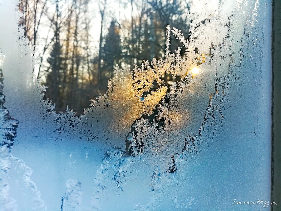 Морозные рисунки на окне